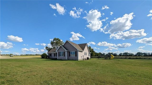 2661 Nebraska Road, Laharpe, KS 66751