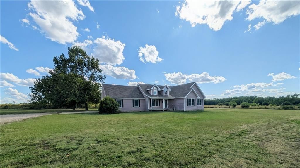 2661 Nebraska Road, Laharpe, KS 66751