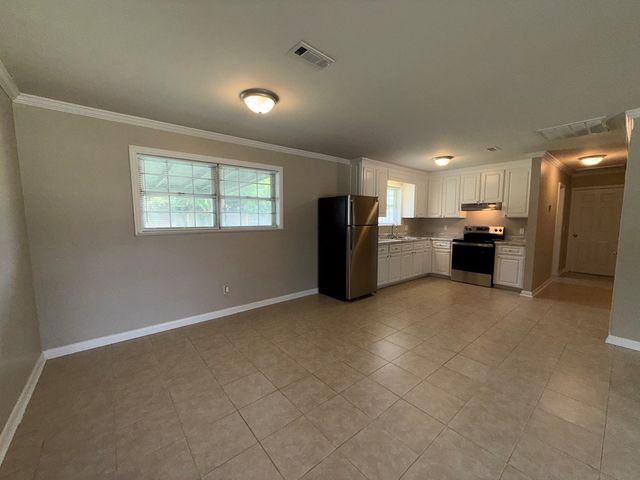 222 Osteen Drive, Hartford, AL 36344