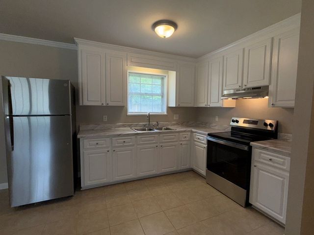 222 Osteen Drive, Hartford, AL 36344