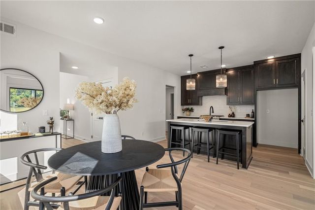 9603 Red Oak Drive, Lenexa, KS 66219