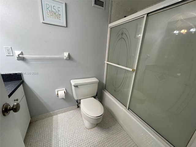 2899 Collins Ave 1040, Miami Beach, FL 33140