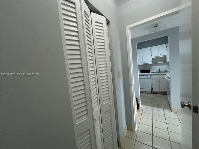2899 Collins Ave 1040, Miami Beach, FL 33140