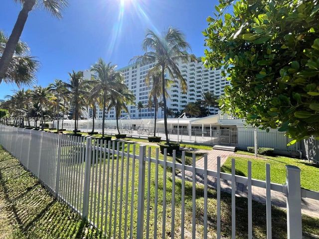 2899 Collins Ave 1040, Miami Beach, FL 33140