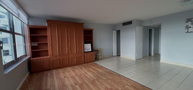 2899 Collins Ave 1040, Miami Beach, FL 33140