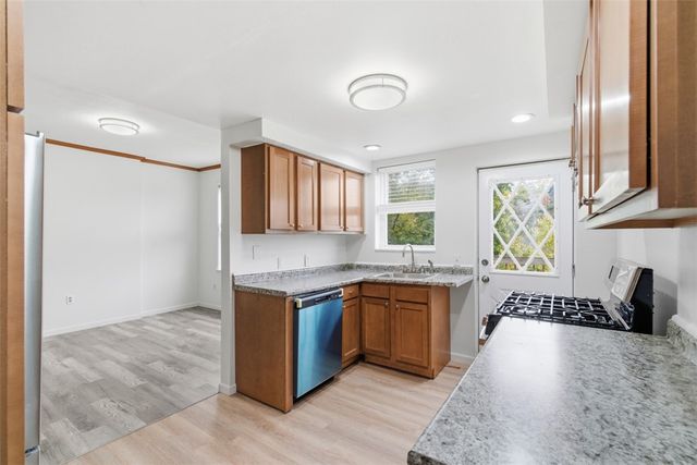 790 Highland Ave, Carnegie, PA 15106