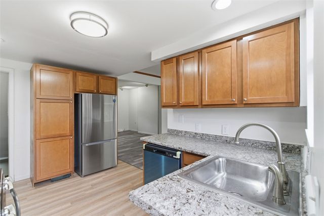 790 Highland Ave, Carnegie, PA 15106