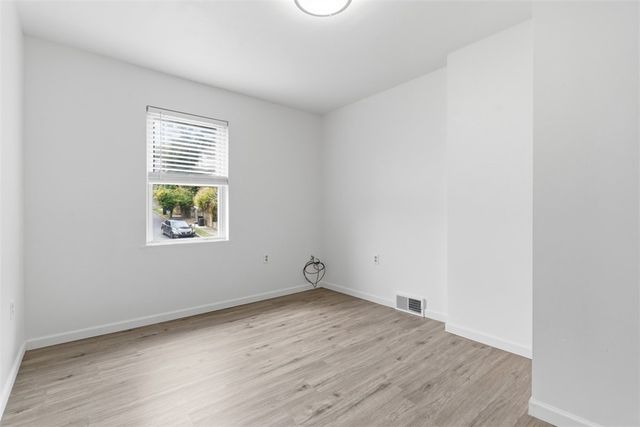 790 Highland Ave, Carnegie, PA 15106