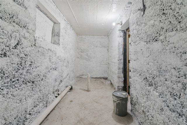 790 Highland Ave, Carnegie, PA 15106