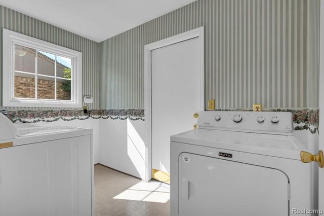28046 Dowland Court, Warren, MI 48092