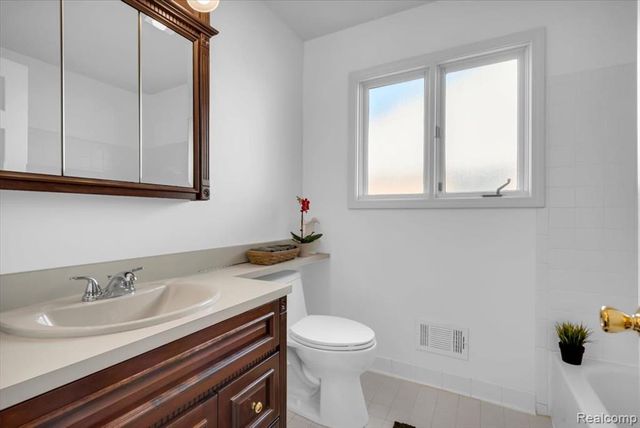 28046 Dowland Court, Warren, MI 48092