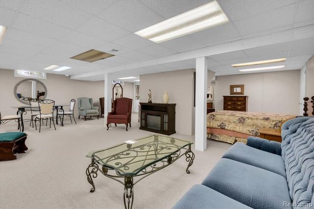 28046 Dowland Court, Warren, MI 48092