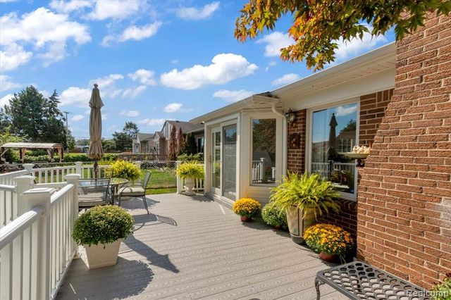 28046 Dowland Court, Warren, MI 48092