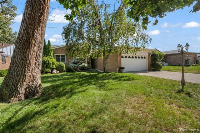28046 Dowland Court, Warren, MI 48092