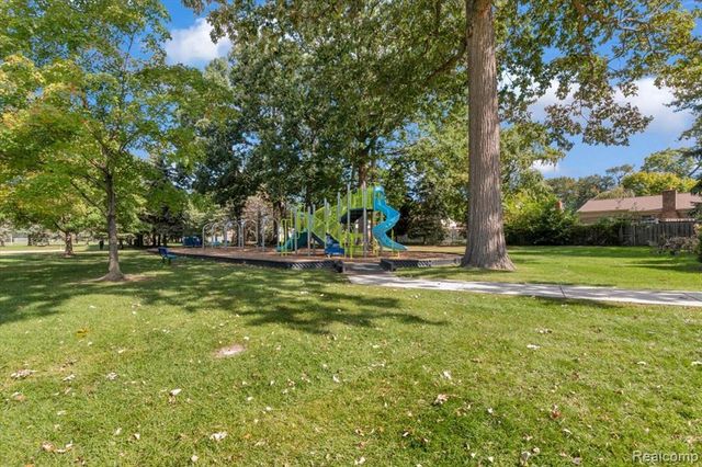 28046 Dowland Court, Warren, MI 48092