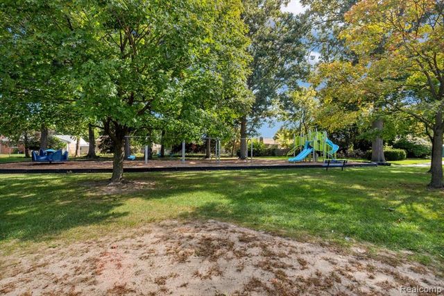 28046 Dowland Court, Warren, MI 48092