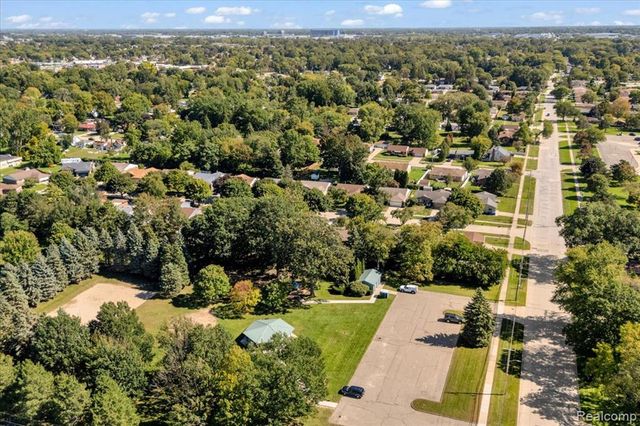 28046 Dowland Court, Warren, MI 48092