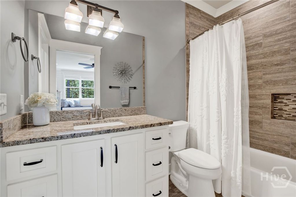 Image 33 of property listing at 187 Spanton Crescent, Pooler, GA 31322