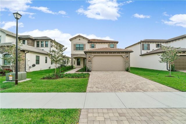 8755 Grand Prix Lane, Boynton Beach, FL 33472