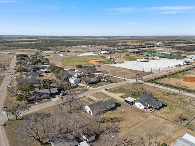 310 S 3rd Street, Abbott, TX 76621