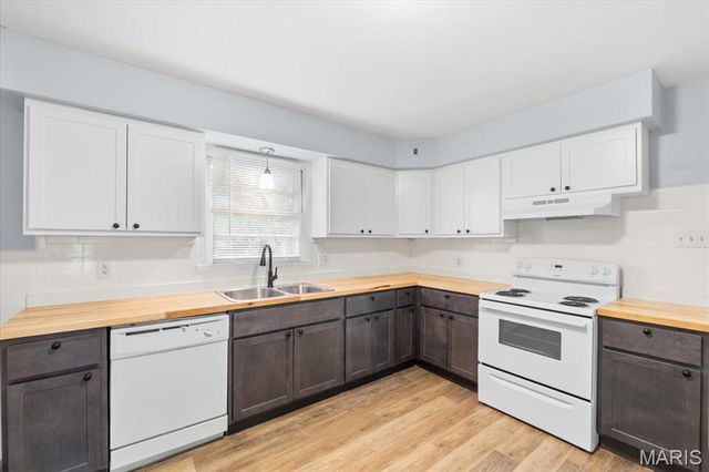 1737 Parker Road A, St Louis, MO 63138