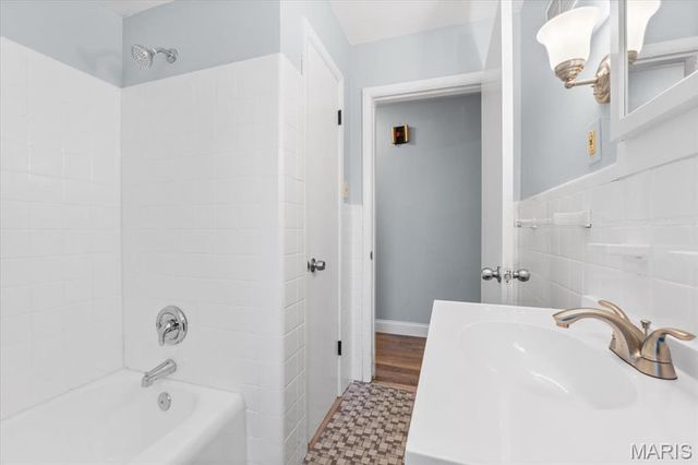 1737 Parker Road A, St Louis, MO 63138