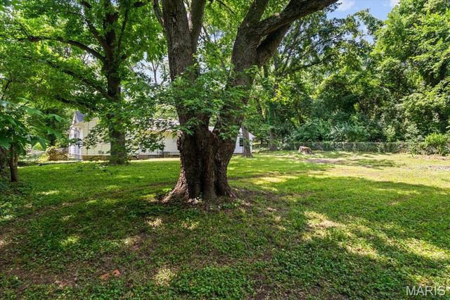 1737 Parker Road A, St Louis, MO 63138