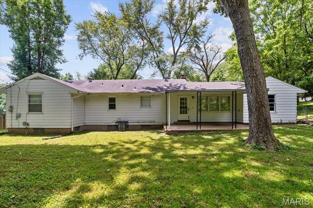 1737 Parker Road A, St Louis, MO 63138