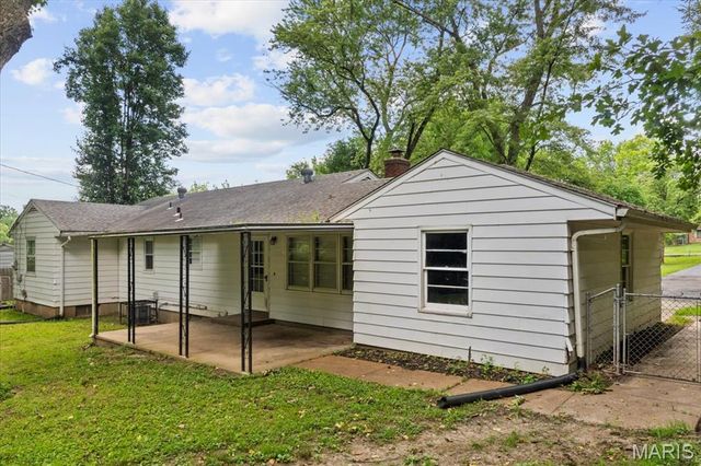 1737 Parker Road A, St Louis, MO 63138