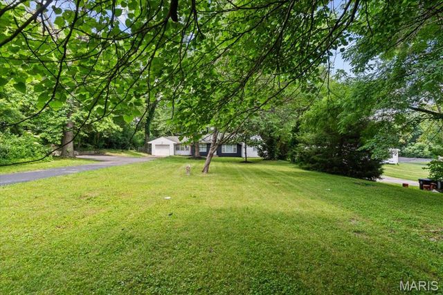 1737 Parker Road A, St Louis, MO 63138