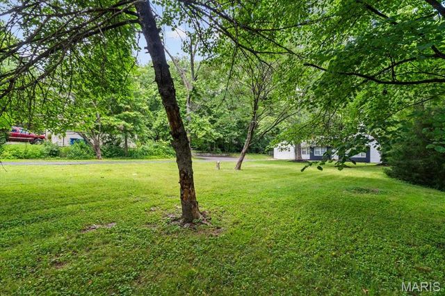 1737 Parker Road A, St Louis, MO 63138