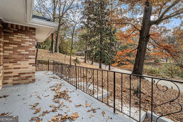 2825 Baker Ridge Drive NW, Atlanta, GA 30318