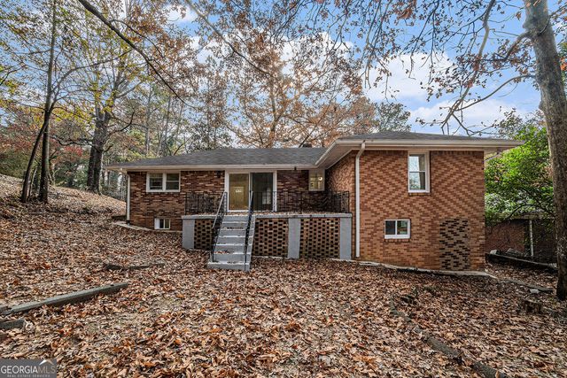2825 Baker Ridge Drive NW, Atlanta, GA 30318
