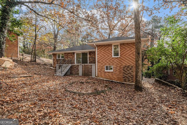2825 Baker Ridge Drive NW, Atlanta, GA 30318