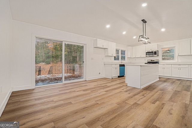 2825 Baker Ridge Drive NW, Atlanta, GA 30318