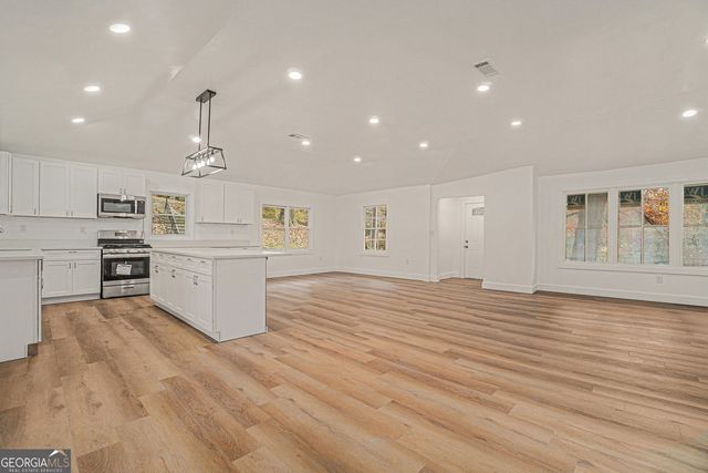 2825 Baker Ridge Drive NW, Atlanta, GA 30318