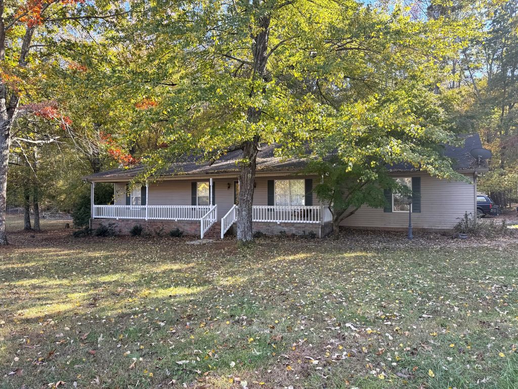 2430 Safe Haven Cir, Estill Springs, TN 37330