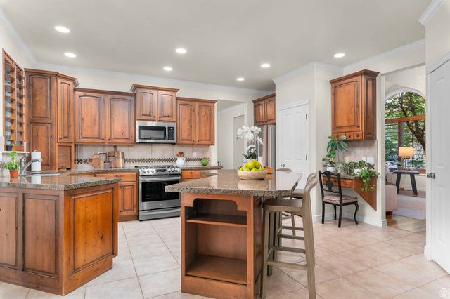 1675 E PRESCOTT DR, Sandy, UT 84092