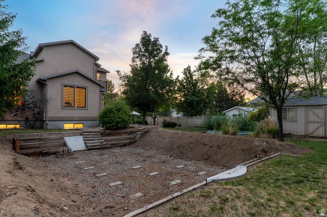 1675 E PRESCOTT DR, Sandy, UT 84092