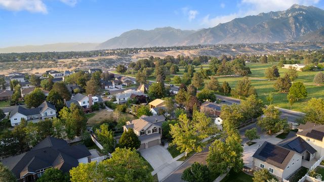 1675 E PRESCOTT DR, Sandy, UT 84092
