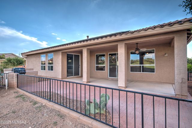 1264 N Sun Catcher Way, Green Valley, AZ 85614