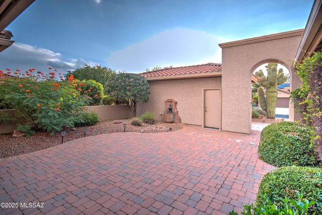 1264 N Sun Catcher Way, Green Valley, AZ 85614