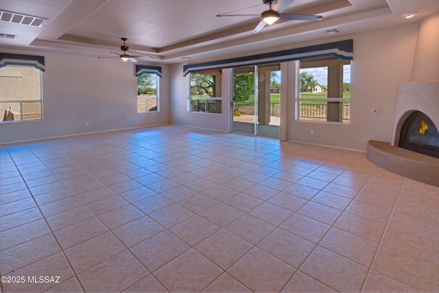 1264 N Sun Catcher Way, Green Valley, AZ 85614