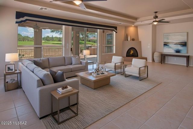 1264 N Sun Catcher Way, Green Valley, AZ 85614