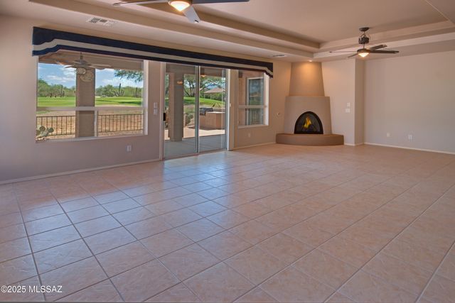 1264 N Sun Catcher Way, Green Valley, AZ 85614