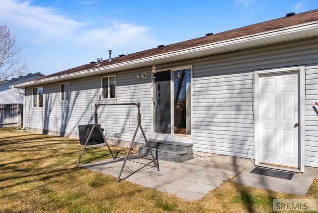 596 S Adam Lane, Idaho Falls, ID 83401