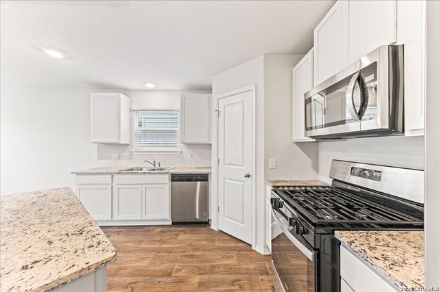 1149 Barn Swallow Way, San Antonio, TX 78253