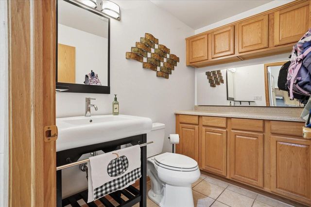 1974 Jan AVENUE, Waukesha, WI 53188