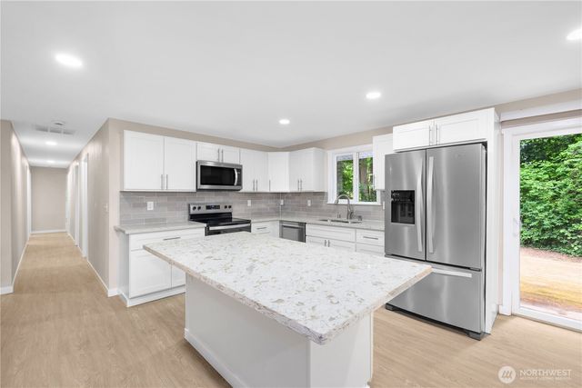 6720 Alder Glen Drive SE, Olympia, WA 98513
