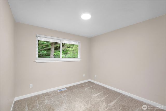 6720 Alder Glen Drive SE, Olympia, WA 98513